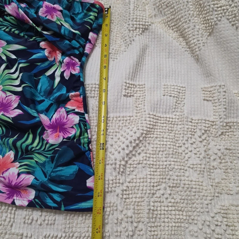 Croft & Barrow Tropical Floral Bust Enhancer Twisted Tankini Top Swimwear L